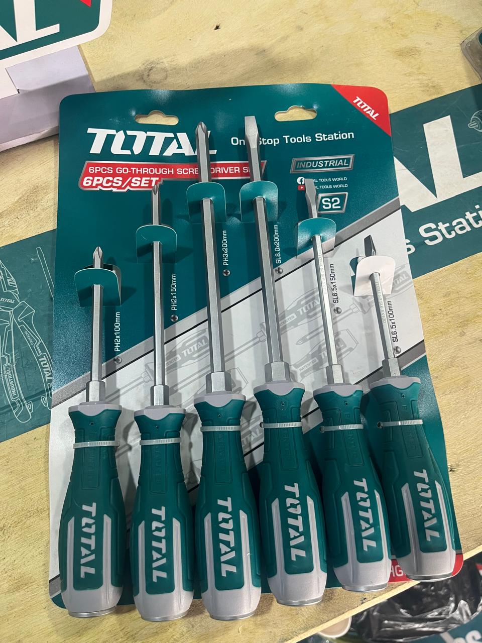 KIT DESTORNILLADORES DE GOLPE THGSS2606